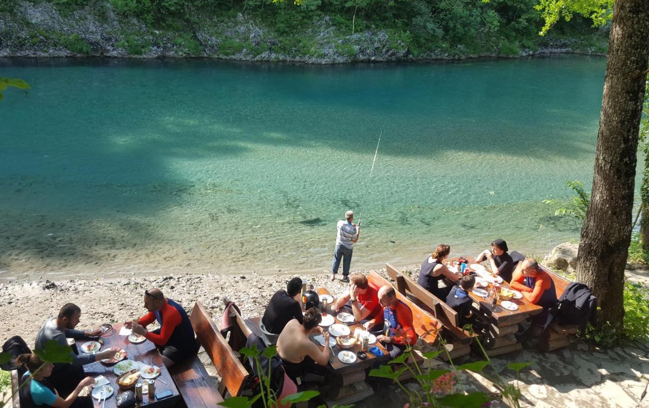 Rafting Camp Encijan Hotel ฟอชา ภายนอก รูปภาพ