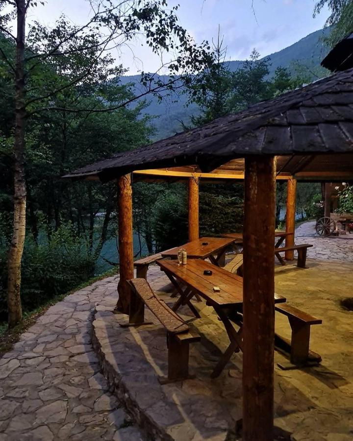 Rafting Camp Encijan Hotel ฟอชา ภายนอก รูปภาพ