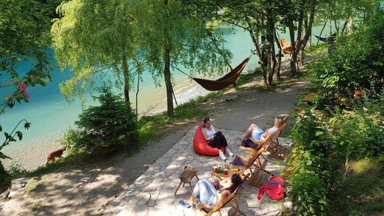Rafting Camp Encijan Hotel ฟอชา ภายนอก รูปภาพ