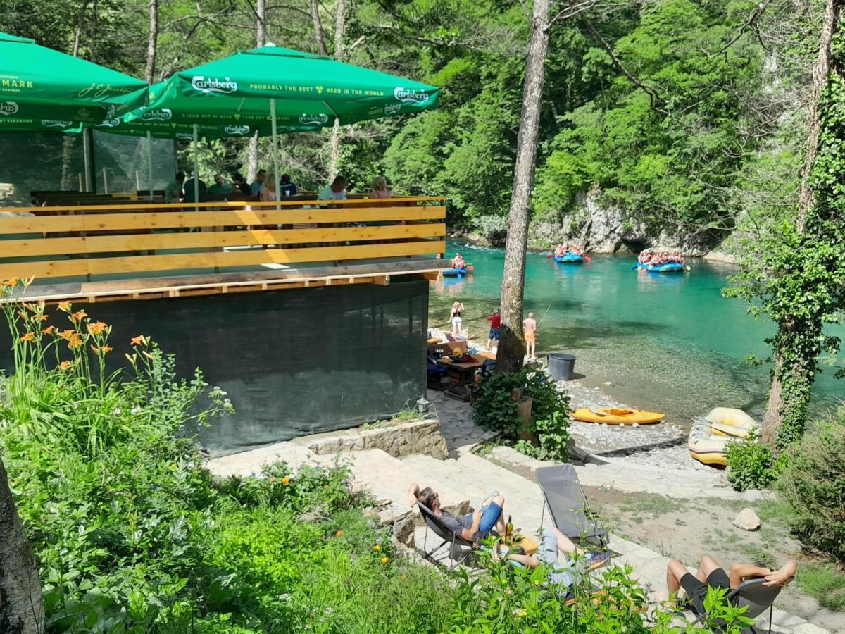 Rafting Camp Encijan Hotel ฟอชา ภายนอก รูปภาพ