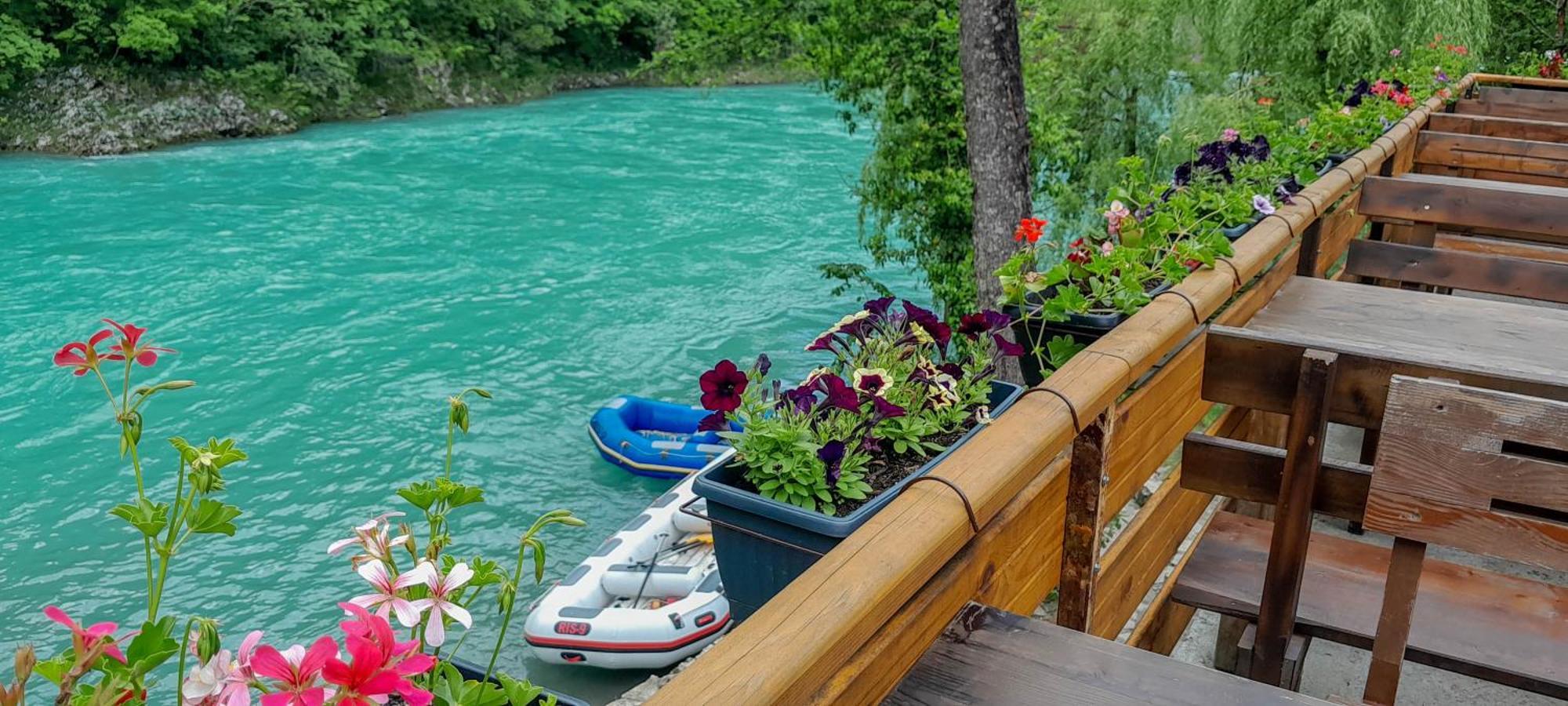 Rafting Camp Encijan Hotel ฟอชา ภายนอก รูปภาพ